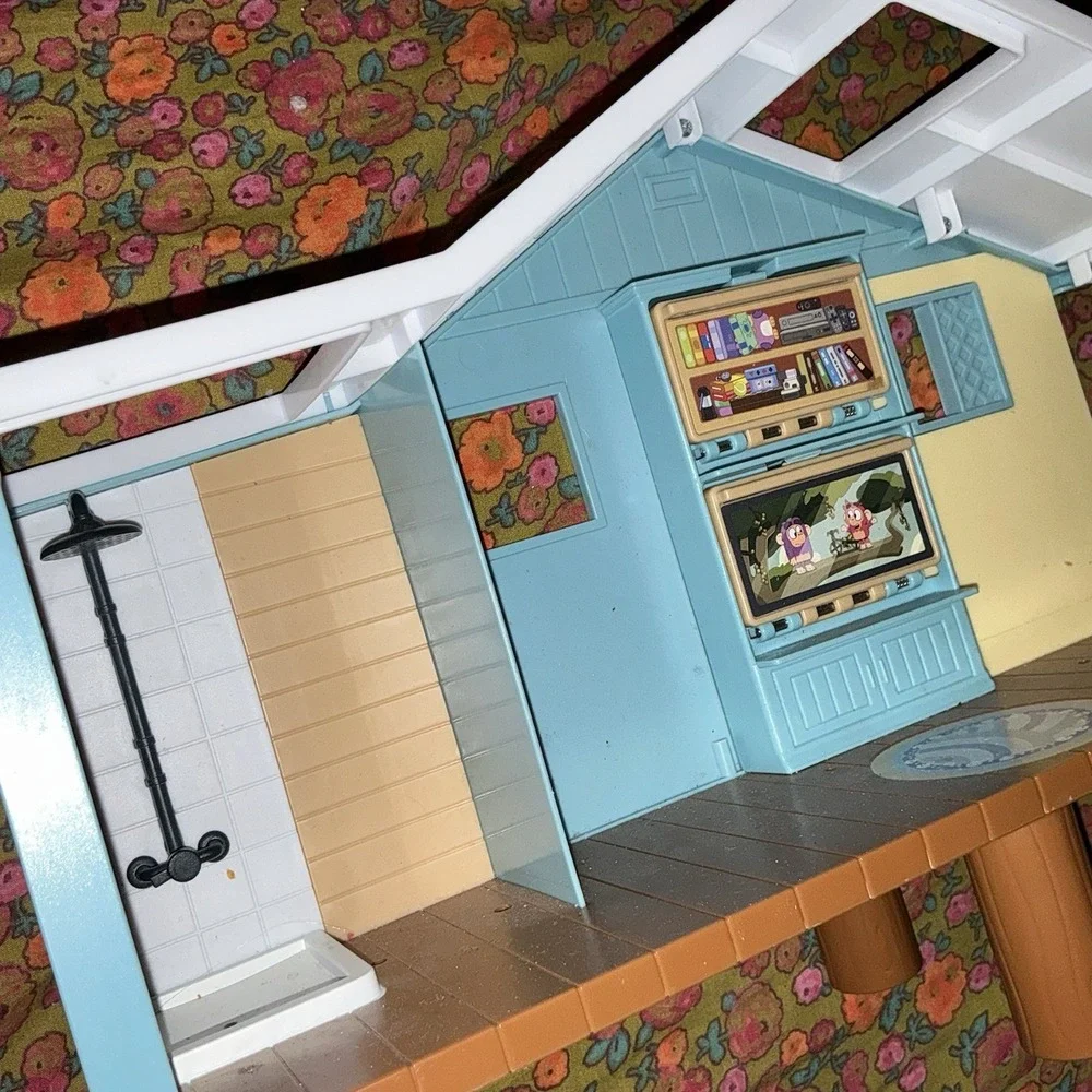 Bluey Ultimate Beach Cabin Beach House Only Dollhouse